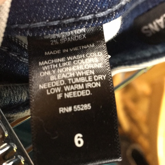 Express | High Rise Acid Wash Jean Shorts | 6 - Picture 6 of 6